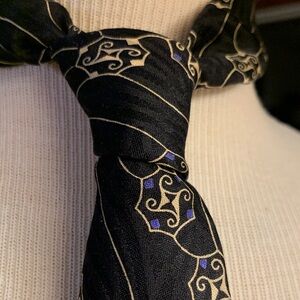 CHAPS RALPH LAUREN 90’s 100% PURE SILK TIE WITH GEOMETRIC ABSTRACT PRINT
